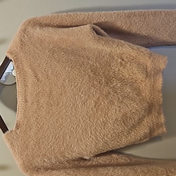 Love Tree Super soft crop top Sweater - Picture 7 of 8